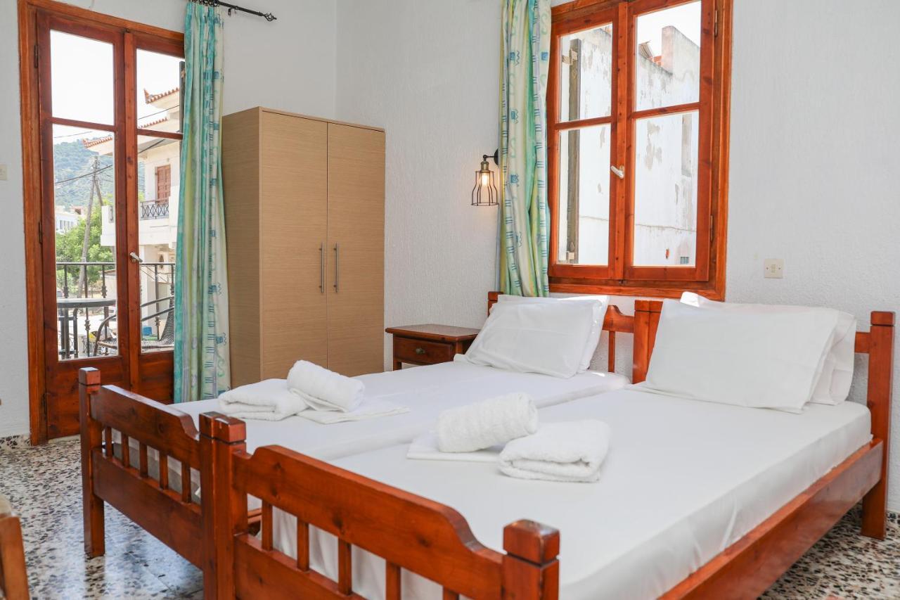 Fotini Rooms Скопелос Екстериор снимка