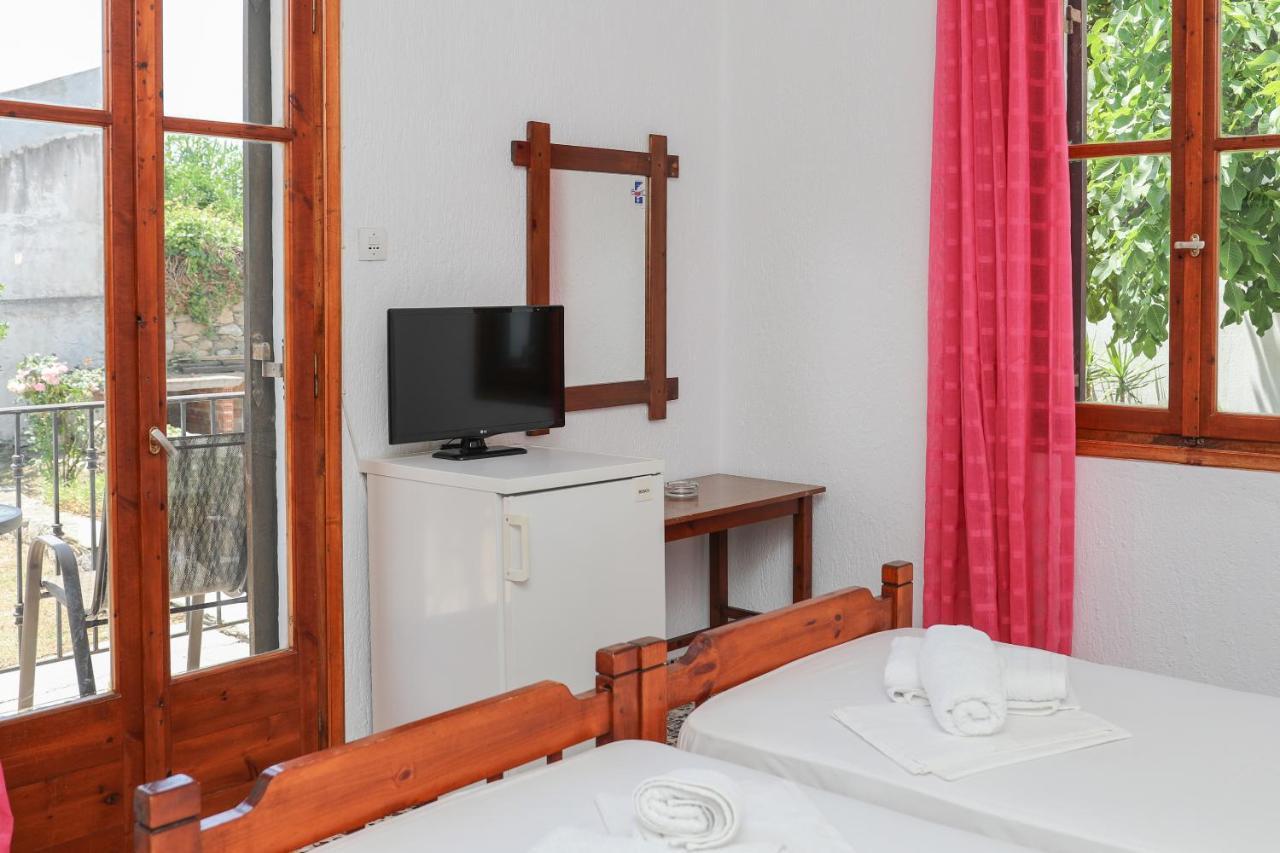 Fotini Rooms Скопелос Екстериор снимка