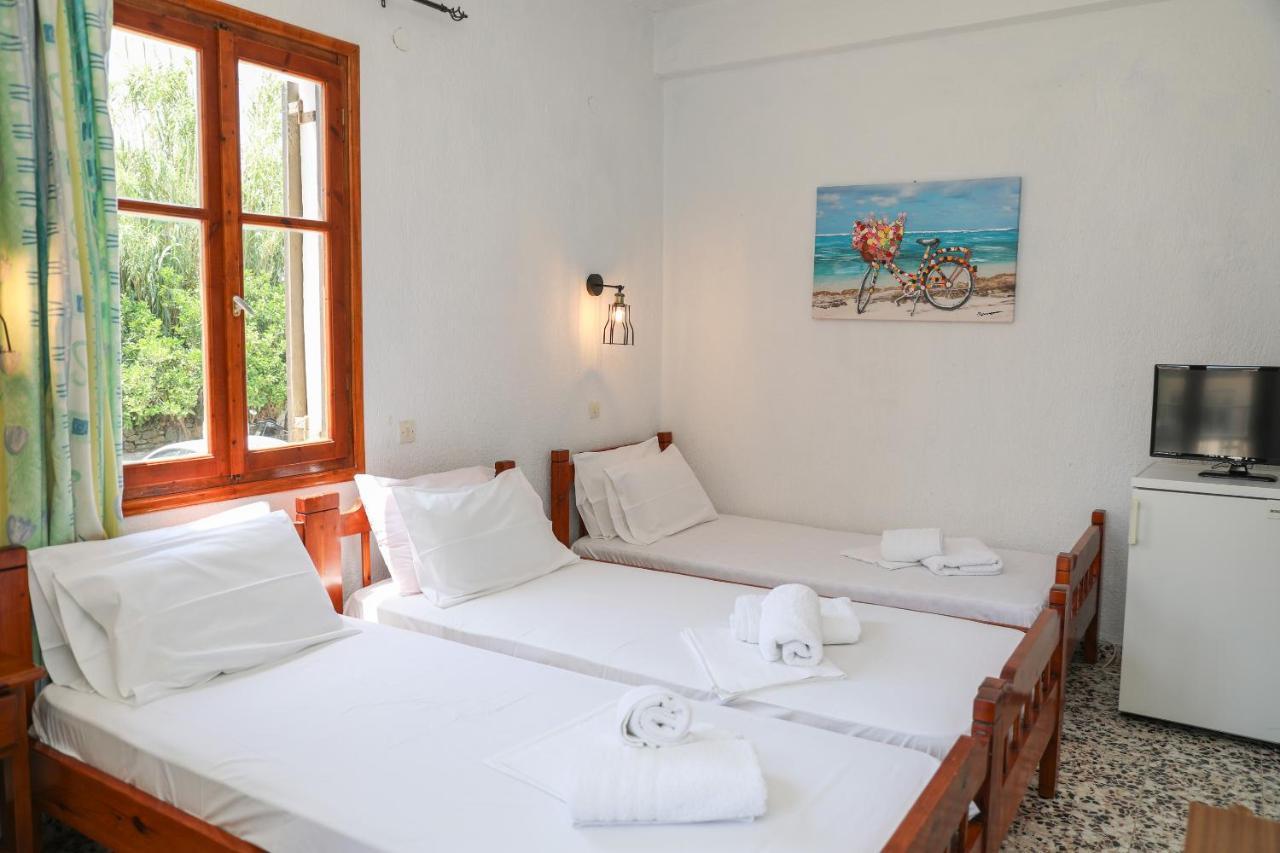Fotini Rooms Скопелос Екстериор снимка