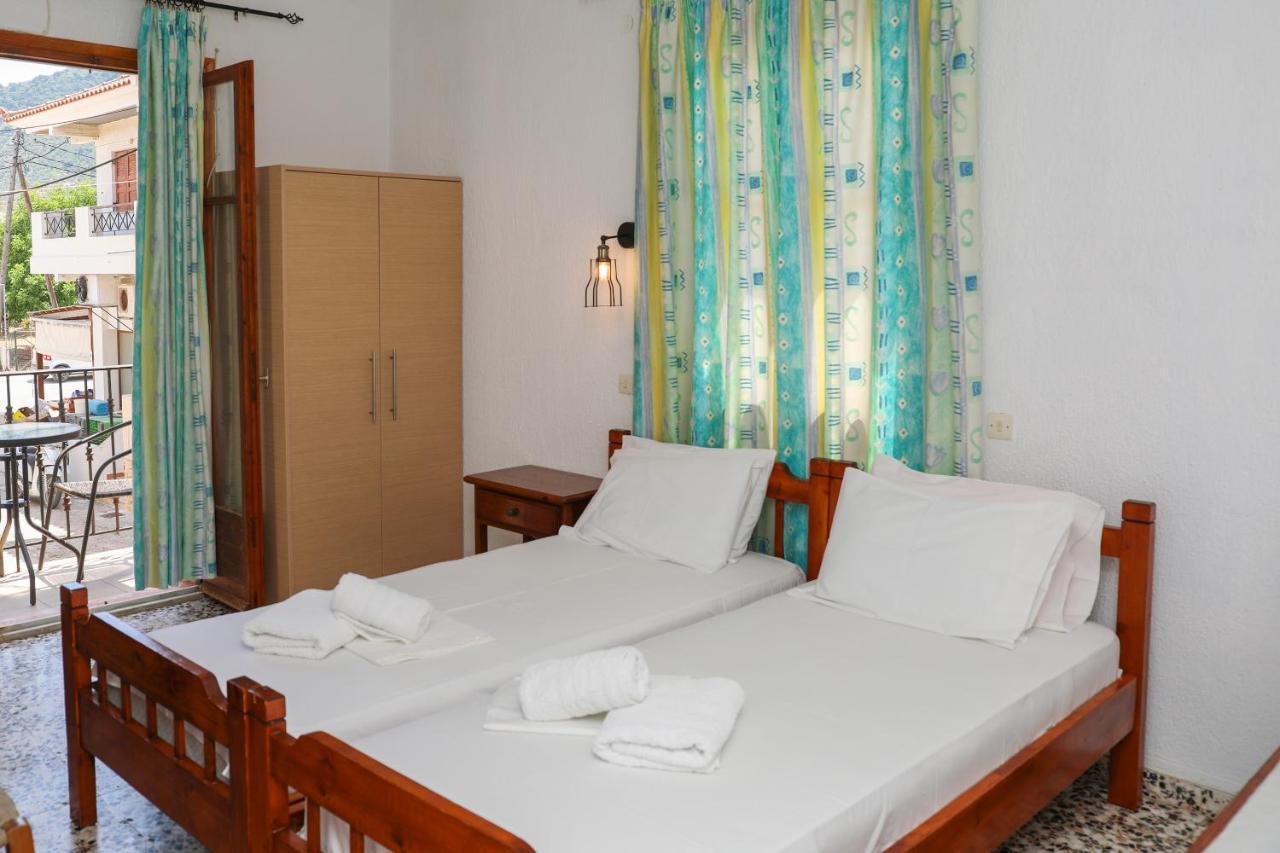 Fotini Rooms Скопелос Екстериор снимка